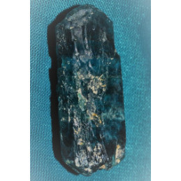 Apatite brut percée T1
