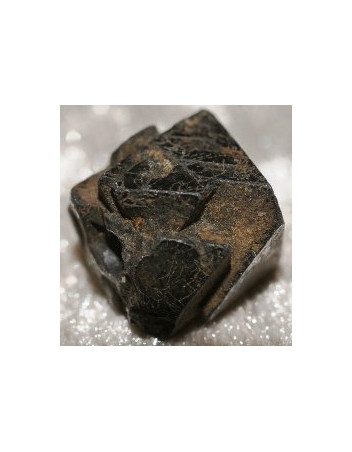 Magnétite percée