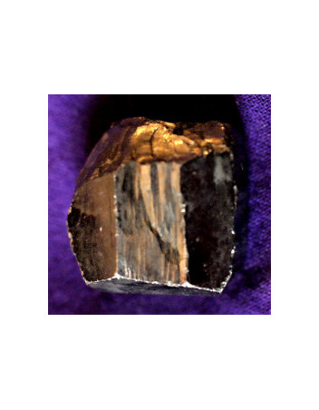 Pyrite brute percée